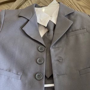 Boys size 6 month suit coat, shirt and tie